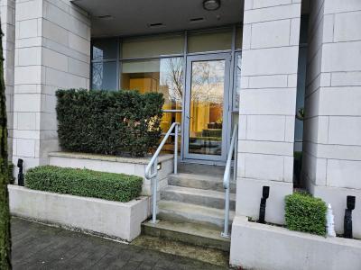 1618 COLUMBIA STREET, Vancouver, British Columbia V5Y 0B6, Canada