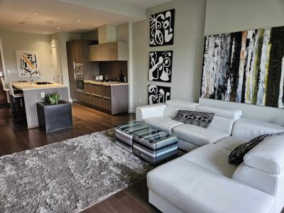 1618 COLUMBIA STREET, Vancouver, British Columbia V5Y 0B6, Canada