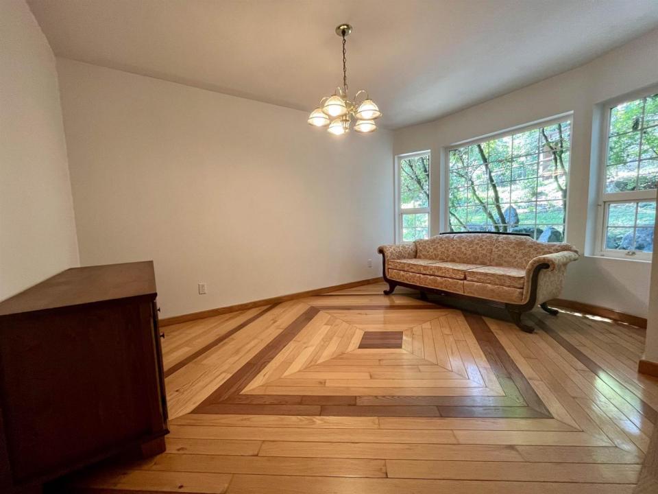 6080 ROSS ROAD, Chilliwack, Colúmbia Britânica V2R 4S6, Canadá