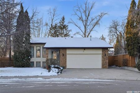 139 BENESH CRESCENT, Saskatoon, Saskatchewan S7K 6N6, Canada