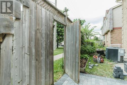 103 SPRING FOREST SQUARE, Toronto (agincourt South-malvern West), Ontario M1S 4W7, Kanada