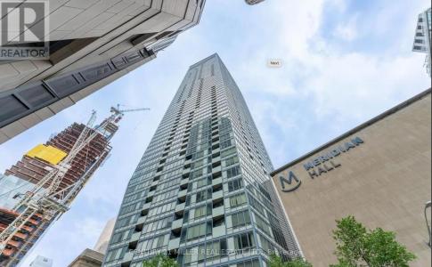 8 THE ESPLANDE, Toronto (waterfront Communities), Ontario M5E 0A6, Canadá