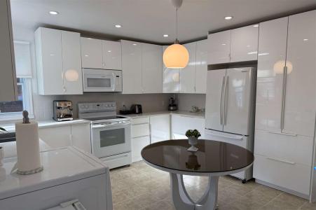 6390-6394 44e Avenue, Montréal (Rosemont/La Petite-Patrie), Quebec H1T 2N7, Canada