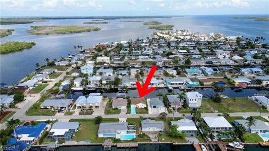 2692 Clyde Street, Matlacha, Floryda 33993, USA