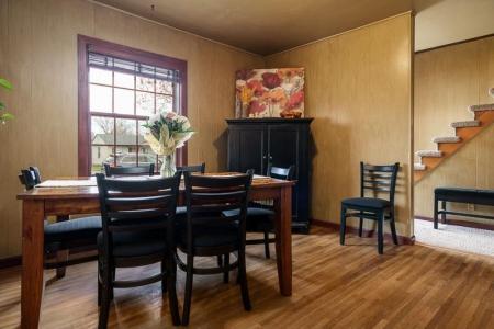 6408 N 1st Street, Loves Park, 伊利諾州 61111, 美國