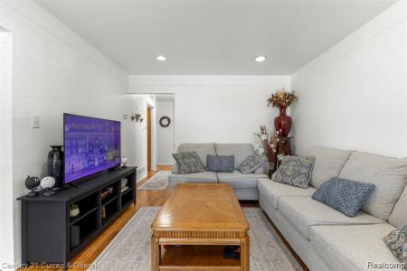 3927 Monroe Street, Dearborn Heights, Michigan 48125, Estados Unidos