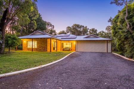 4 Maroona Place, Greenfields, WA 6210, Australia