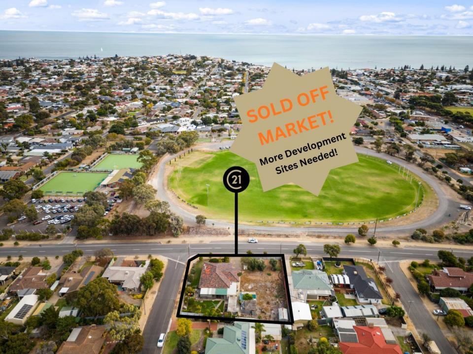 13-15 Smith Avenue, Christies Beach, SA 5165, Australia