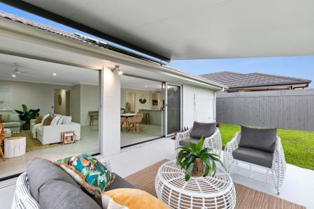 12 Heathwren Street, Forest Glen, QLD 4556, Avustralya