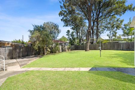 4 Higgins Street, Condell Park, NSW 2200, Australia