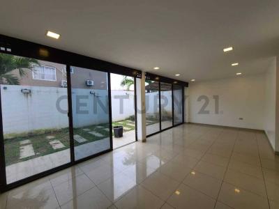 Urbanización Mallorca Village, La Aurora sn, Daule, Guayas 00001, 에쿠아도르