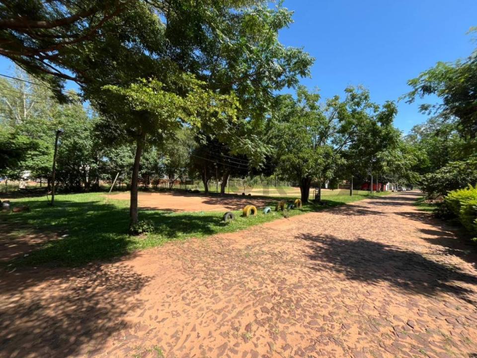 Calle San Felipe entre Ponciano Romero y Liberación , San Lorenzo, Trung Ương 00001, Paraguay