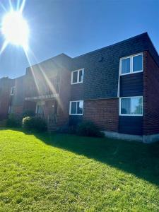 101 Rue Angora, Dollard-Des Ormeaux, Quebec H9B 1W6, Kanada