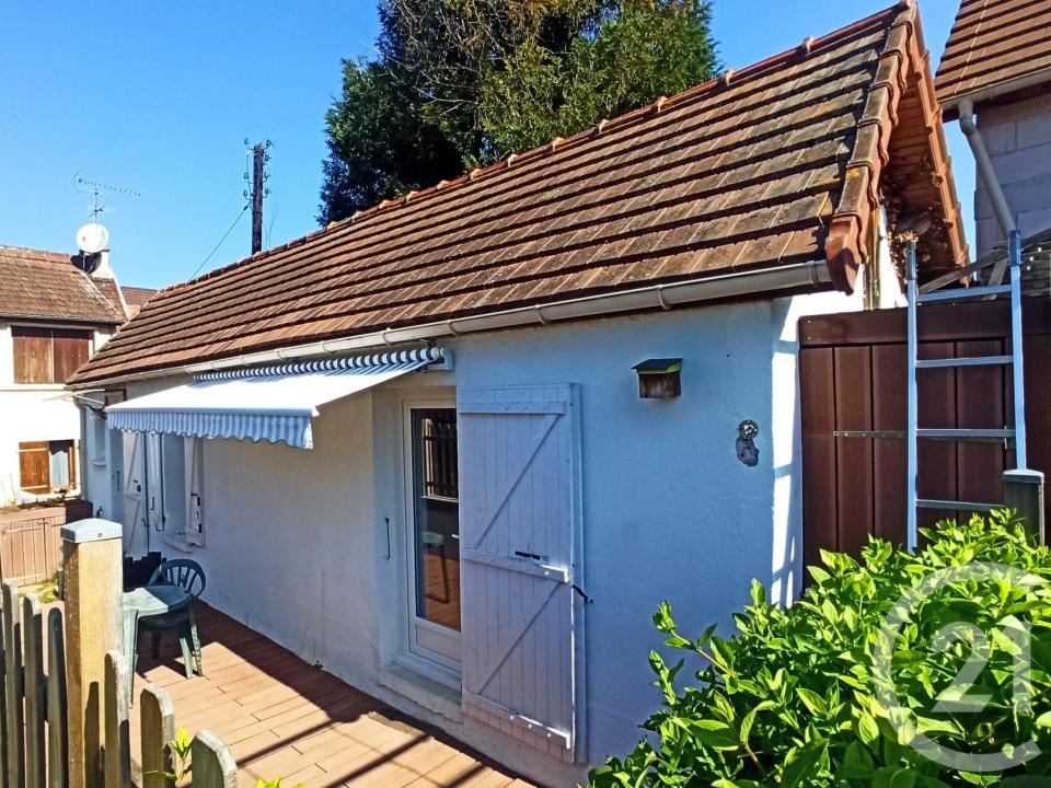 Bonnieres Sur Seine, イル=ド=フランス 78270, アキタン