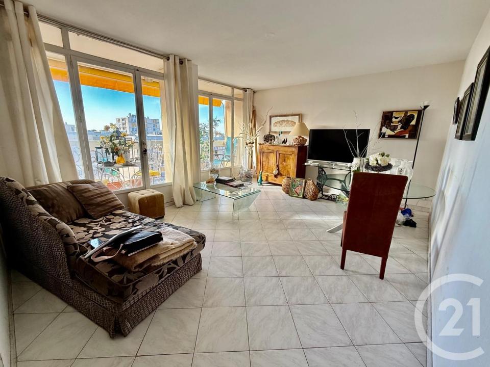 Marignane, Provence-Alpes-Côte D'Azur 13700, França