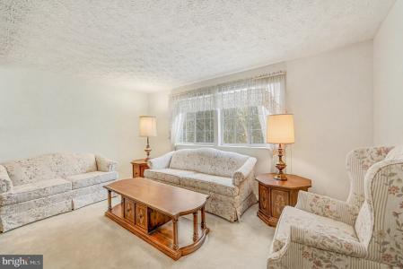 8278 Crestmont Circle, Springfield, Virginia 22153, HOA KỲ