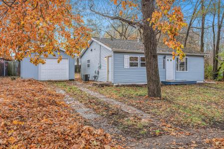 1042 Darwood Avenue, Kalamazoo, Michigan 49004, USA