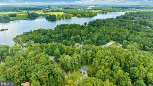 296 Robbie Road, Bumpass, バージニア 23024, アメリカ合衆国