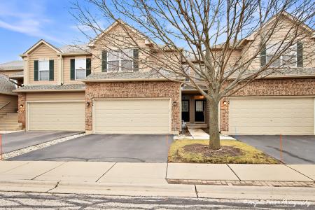 304 Whitaker Trail , 2-4, Mchenry, إلينوي 60050, الولايات المتحدة