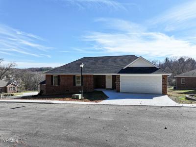 124 Keeneland Circle, Greeneville, טנסי 37743, ארצות הברית של אמריקה