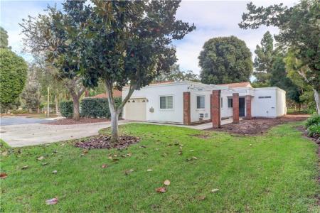 3352-B Bahia Blanca, Laguna Woods, California 92637, Estados Unidos