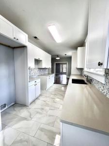 1052 Faxon, Memphis, Tennessee 38105, USA