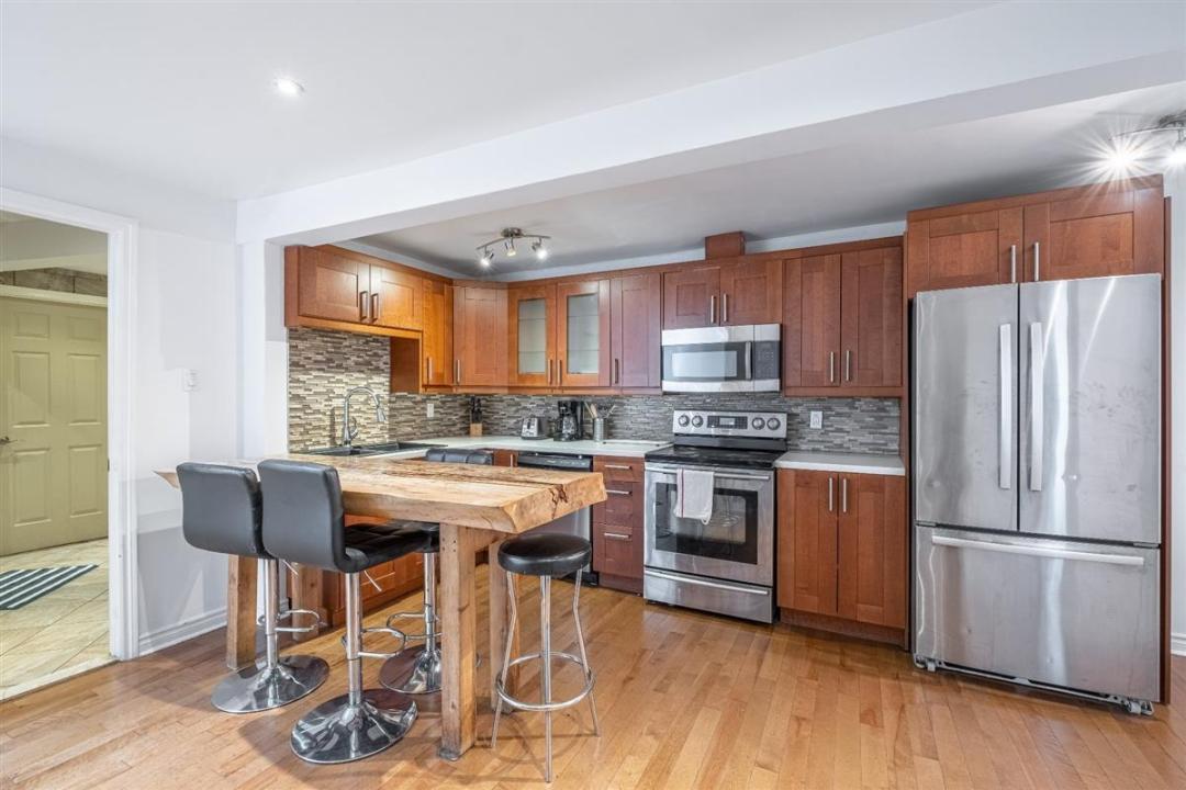 5123 Boul. St-Laurent, Montréal (Le Plateau-Mont-Royal), Quebec H2T 1R9, Canada