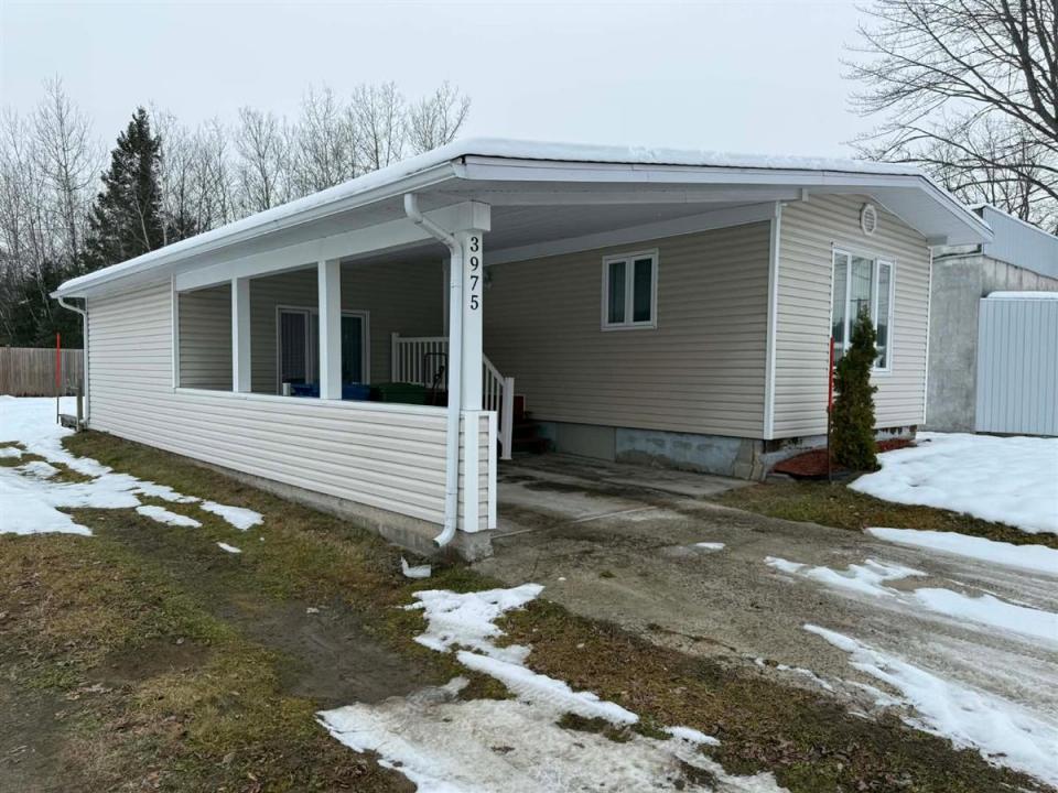 3975  Boul. Ducharme, La Tuque, Quebec G9X 4V1, Kanada