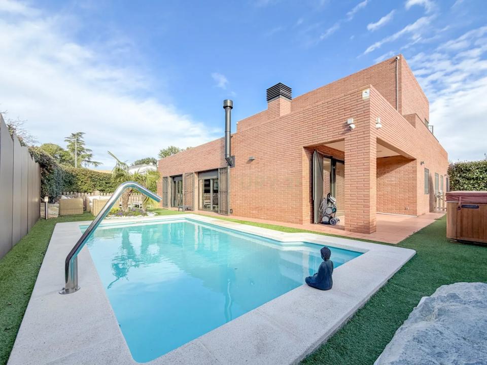 Барселона, Cataluña/Catalunya 08480, Испания