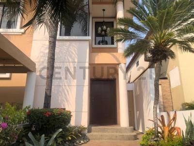 Ciudad Celeste la Delfina s/n, Guayaquil, Guayas 00001, Ecuador