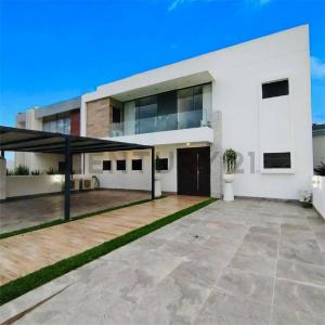 Condominio Valle de Cartago, km9 entre Av. Internacional y G77 Lote 4, Norte, Santa Cruz 00001, Bolivia
