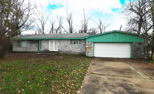 300 Blackstone, Vian, Oklahoma 74962