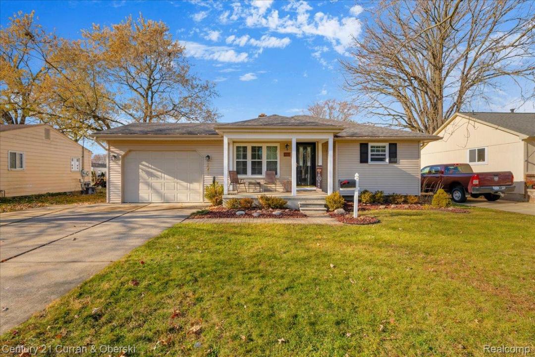 9061 Oporto Street, Livonia, Michigan 48150, États-Unis