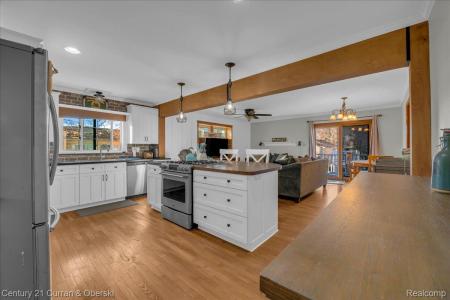 9061 Oporto Street, Livonia, Michigan 48150, États-Unis