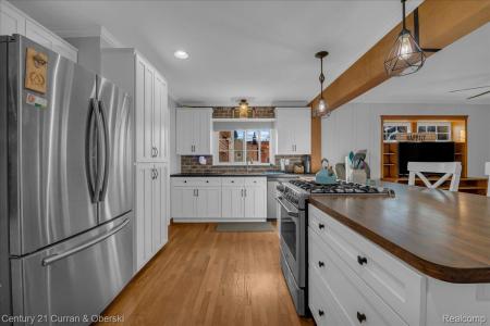 9061 Oporto Street, Livonia, Michigan 48150, États-Unis