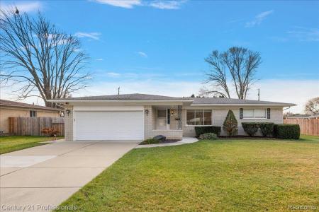 11434 Francis Drive, SterlingHeights, Michigan 48312, États-Unis