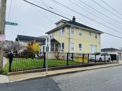 83 Roger Avenue, Inwood, Нью-Йорк 11096, Соединенные Штаты