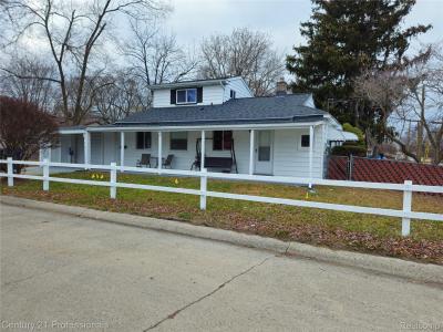 2829 Batavia Court, Westland, מישיגן 48186, ארצות הברית של אמריקה 