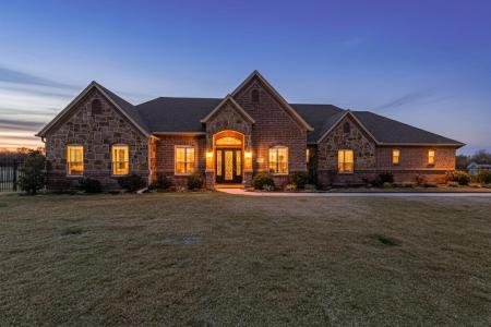 2416 Sweeping Meadows Lane, Cedar Hill, Texas 75104, États-Unis