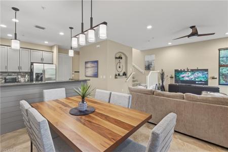 8964 Malibu LN 11, NAPLES, Florida 34113, USA