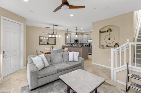 8964 Malibu LN 11, NAPLES, Florida 34113, USA