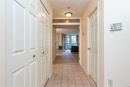 2119 OAK BAY AVE, Oak Bay, Britanya Kolombiyası V8R 1E8, Kanada