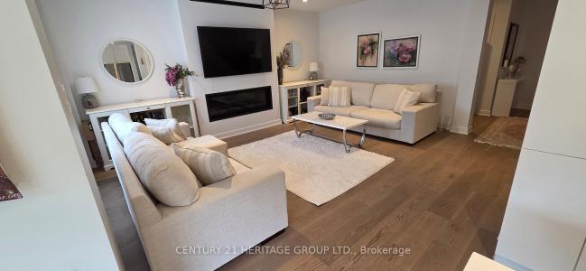 337 CARRUTHERS AVENUE, Newmarket, Ontario L3X 2B7, Canadá