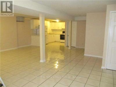 33 KINGSPLATE CRESCENT, Toronto (west Humber-clairville), Ontario M9W 6X5, Canada