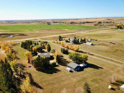 112096 273 AVENUE E, Rural Foothills County, Alberta T1T 4M8, Canada