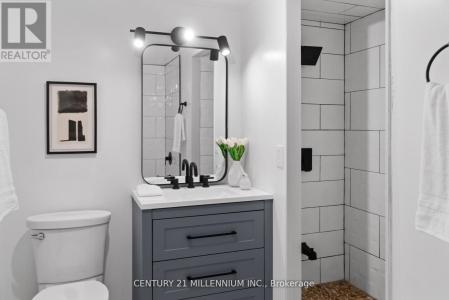 5 LISA STREET, Brampton (queen Street Corridor), Ontario L6T 4T4, Canada