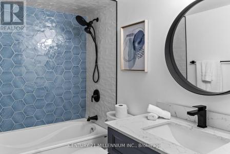 5 LISA STREET, Brampton (queen Street Corridor), Ontario L6T 4T4, Canada