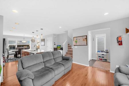 45 NOLANFIELD LANE NW, Calgary, 阿尔伯塔 T3R 0M7, 加拿大