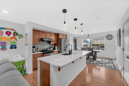 45 NOLANFIELD LANE NW, Calgary, 阿尔伯塔 T3R 0M7, 加拿大