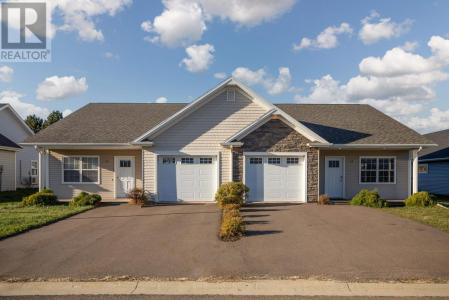 24 HOLMES LANE, Charlottetown, Prens Edward Adası C1C 1R5, Kanada